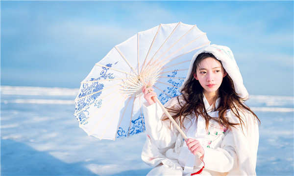 阿荣试管代怀生子多少钱一个？助孕之路的费用分析与方案选择